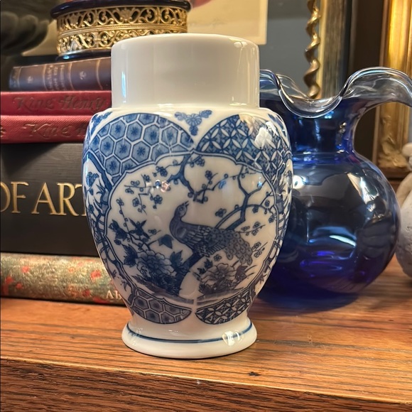 Blue and White Chinoiserie Candle Holder with Peacock Design - Picture 5 of 5